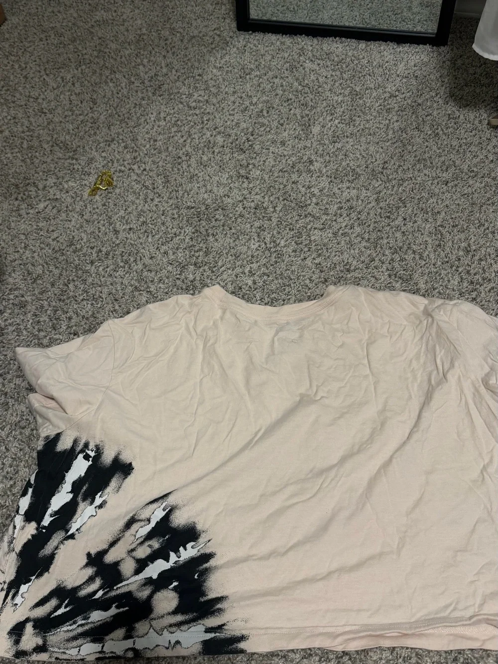 Nike Men’s Pale Pink Short-Sleeve Tee with Black Tie-Dye Accent